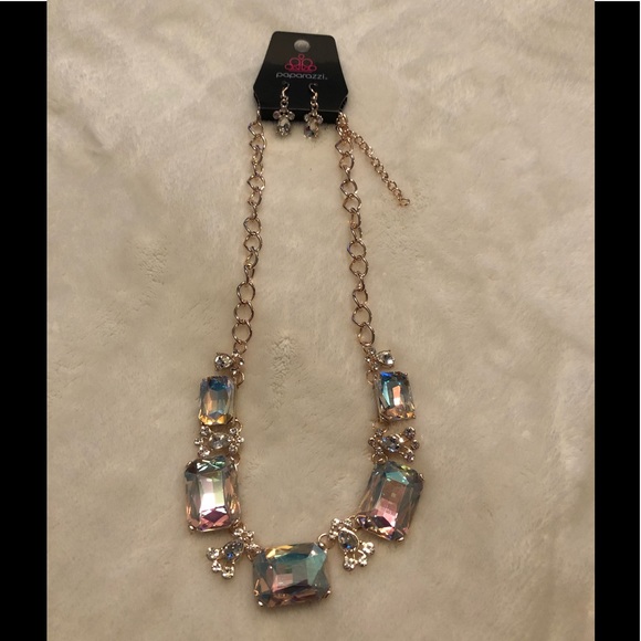 Paparazzi Flawlessly famous multi necklace with earrings